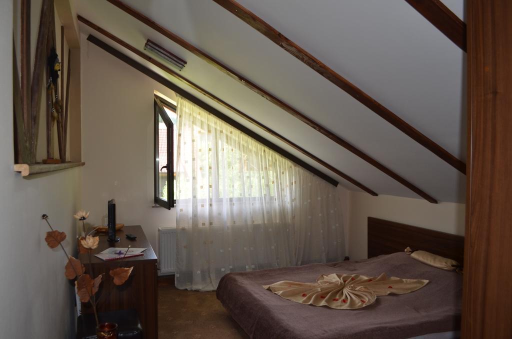 Magic Club Hotel Buşteni Cameră foto