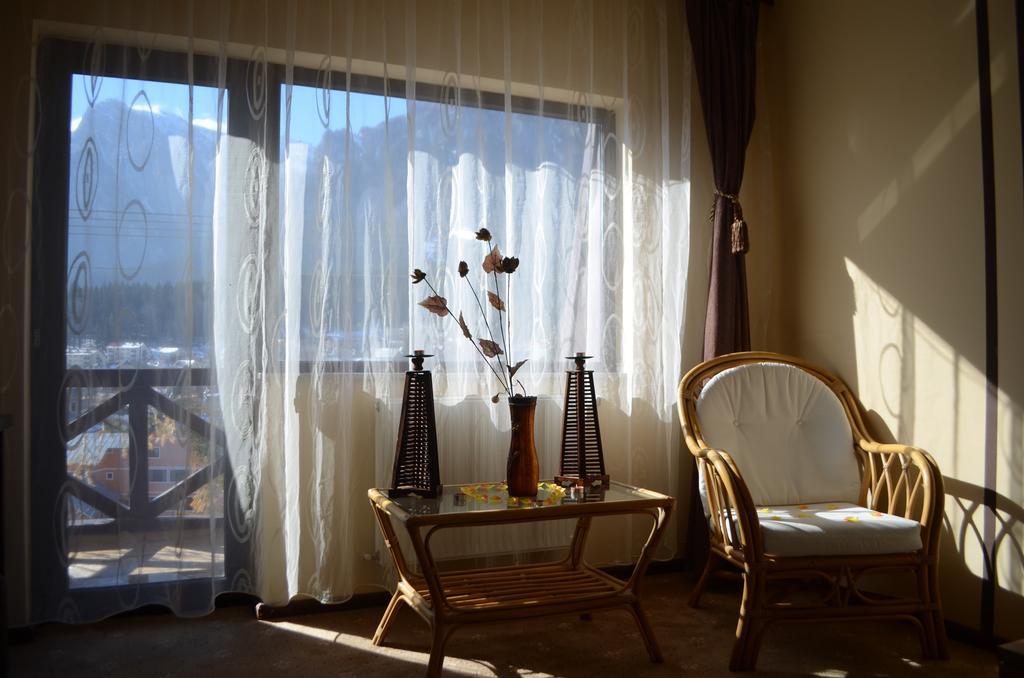 Magic Club Hotel Buşteni Cameră foto